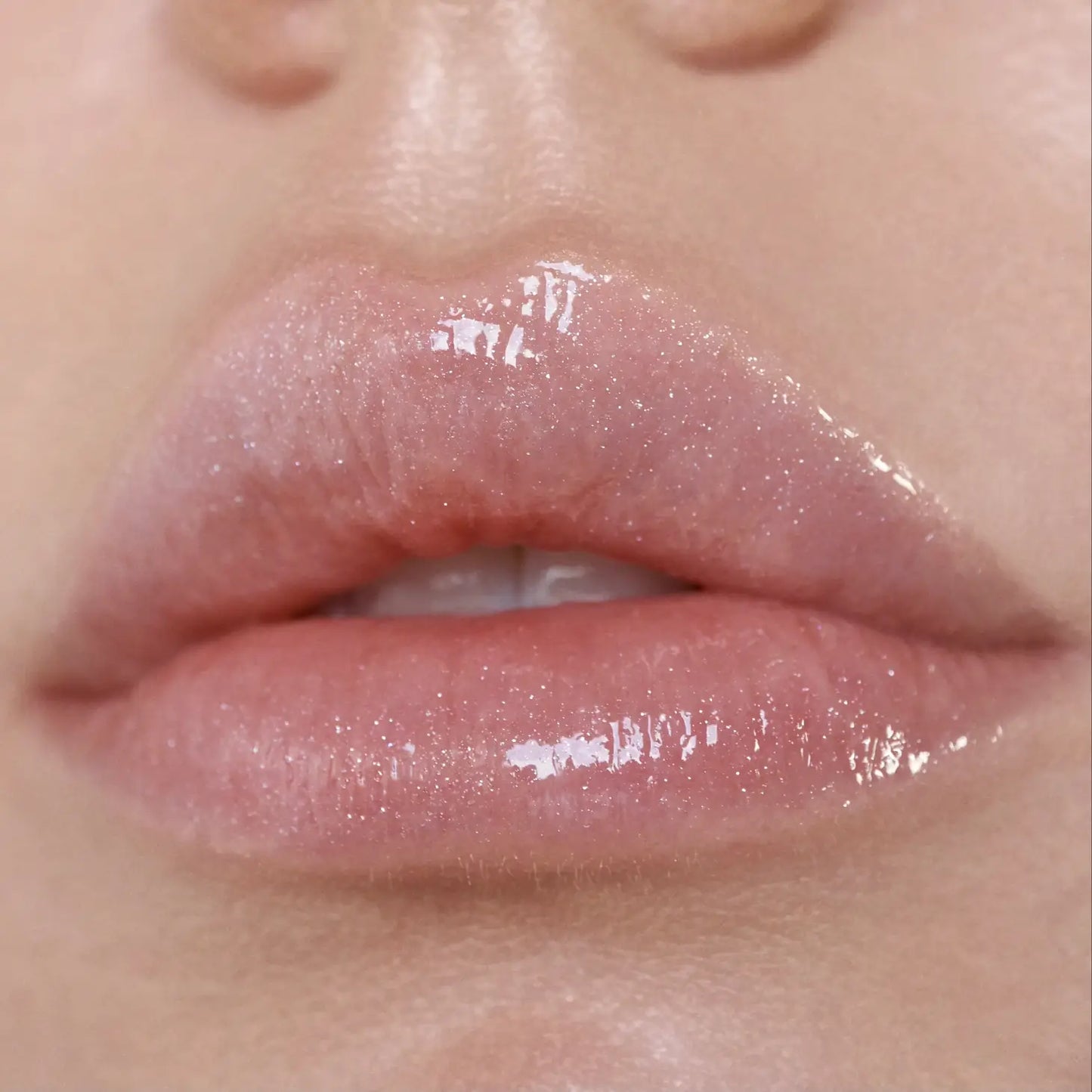 Hydrating Lip Oil - (Champagne Kiss)