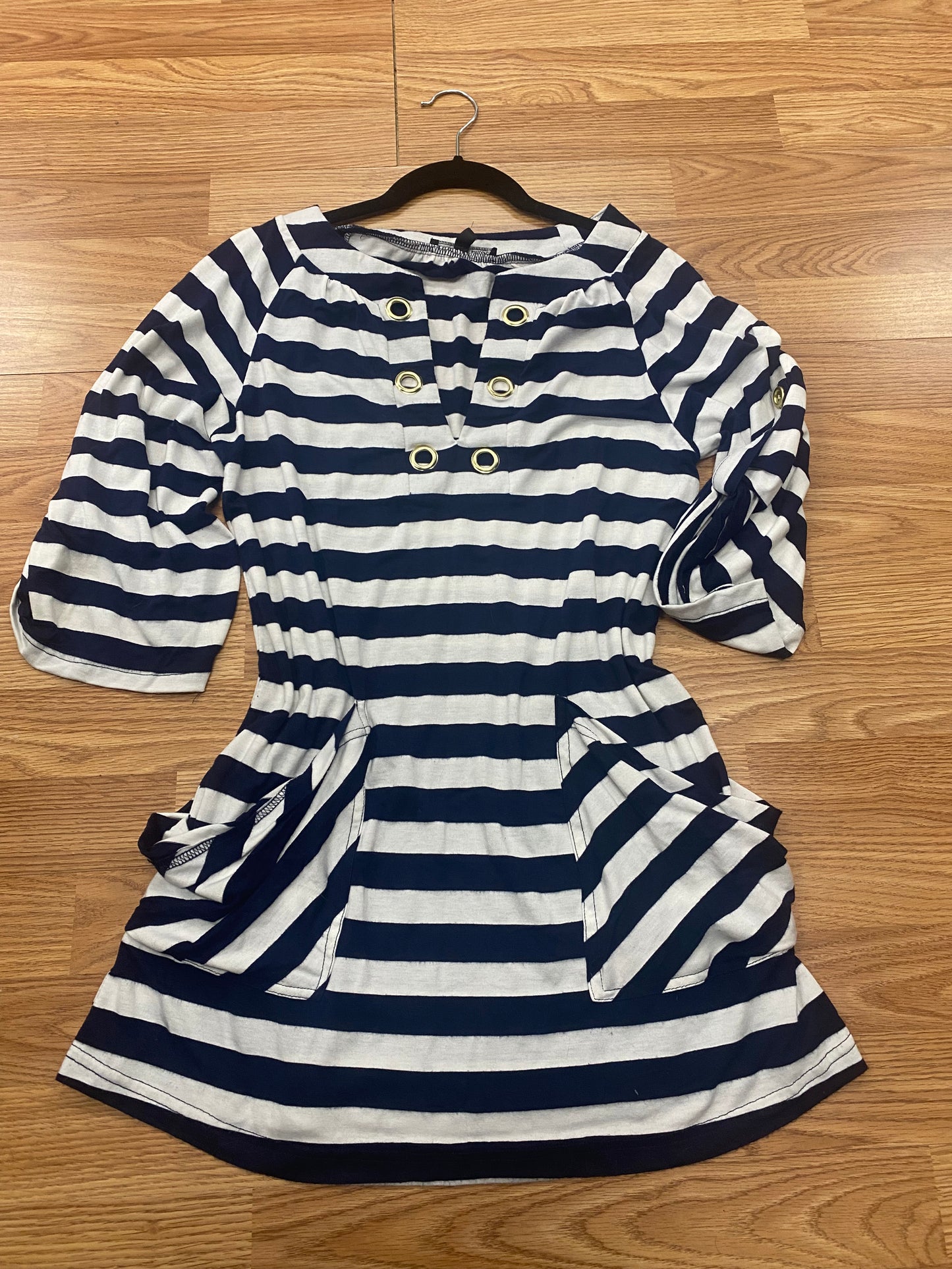 Gently Used Navy and white striped pullover