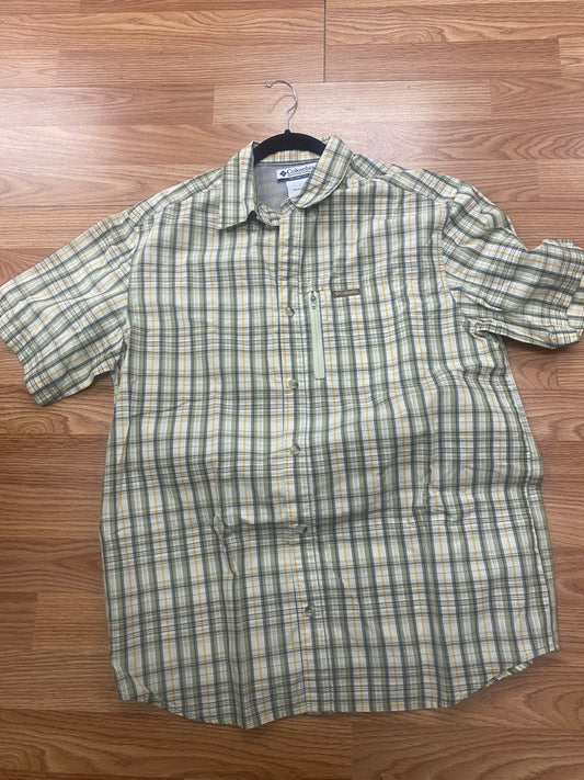 Gently Used Columbia Mens shirt
